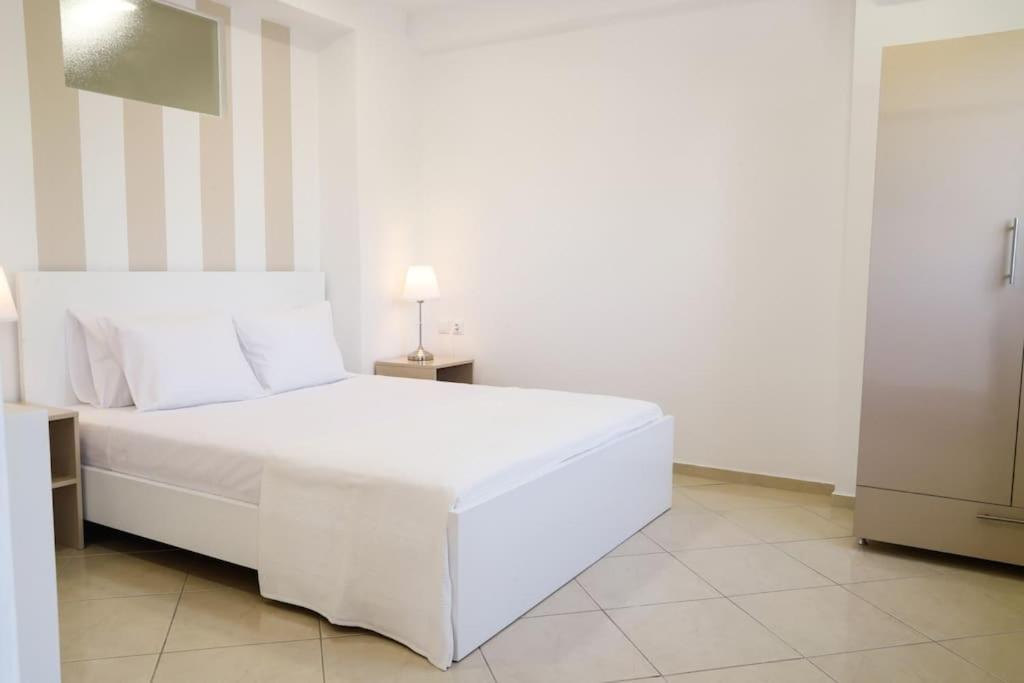 Cozy Apartment Near Airport Koropion Ngoại thất bức ảnh