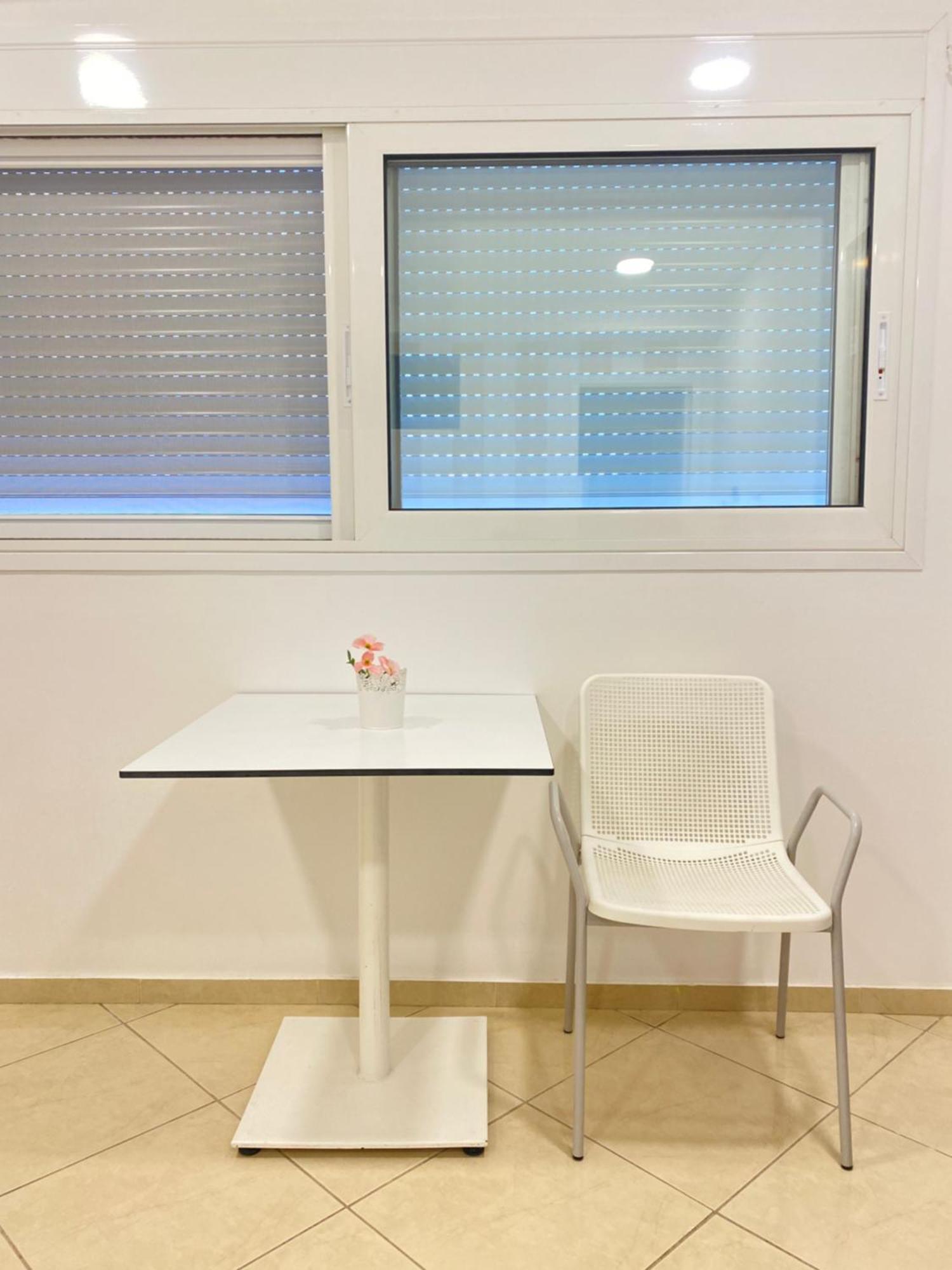 Cozy Apartment Near Airport Koropion Ngoại thất bức ảnh